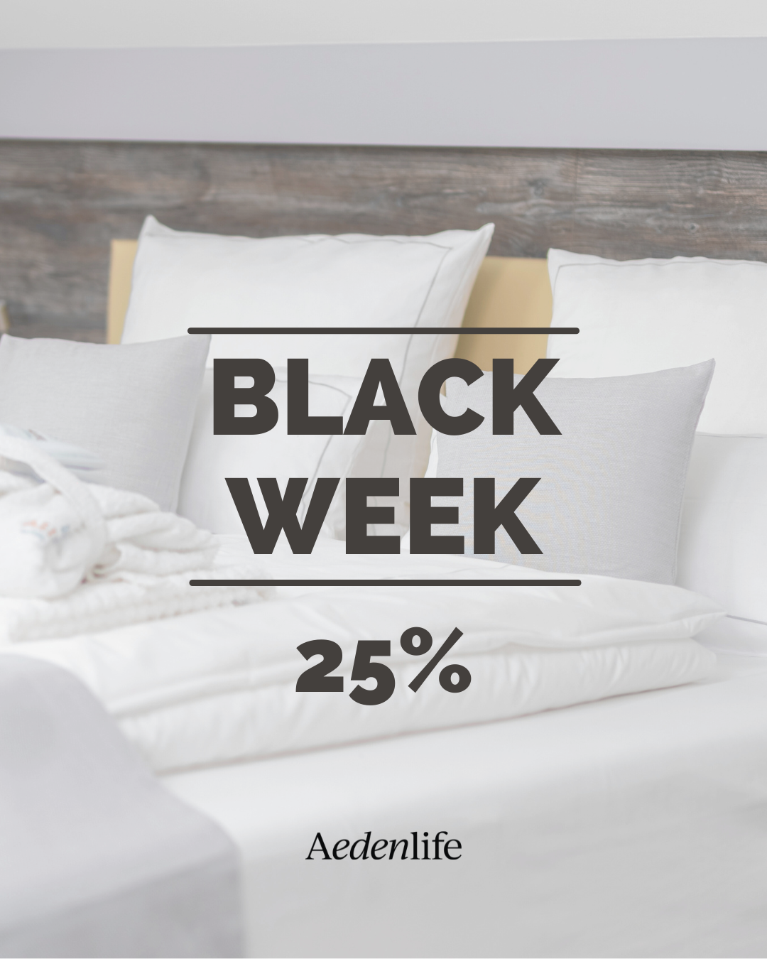 Grau Cremefarben Typografisch Modern Schlicht Black Week Sale Instagram Post (1)